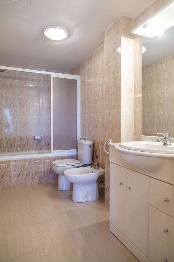Uhc Village Park Apartments Salou Eksteriør billede
