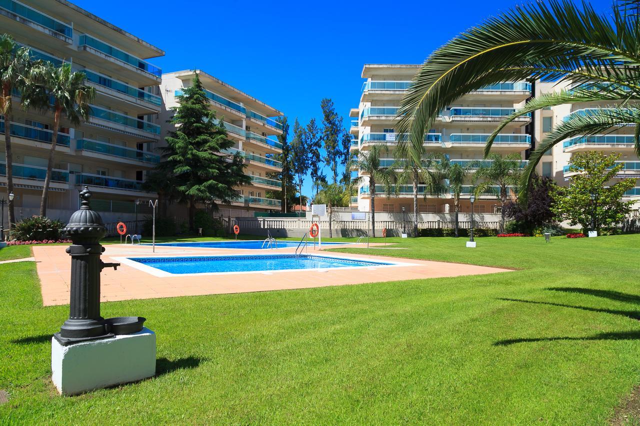 Uhc Village Park Apartments Salou Eksteriør billede